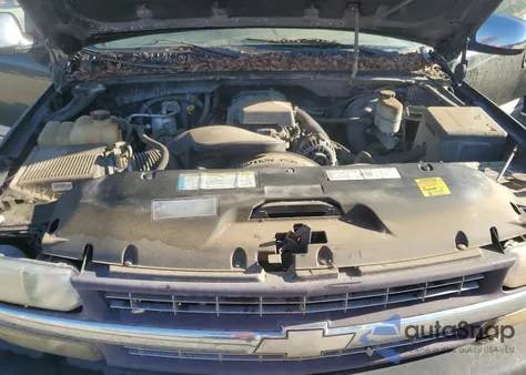 2000 Chevrolet Silverado K1500 из США, поврежденный, VIN 2GCEK19T3Y1355621